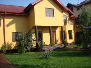 INCHIRIEZ VILA IN PIPERA