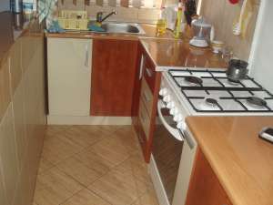 schimb apartament 2 camere+auto