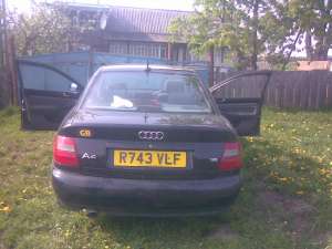 vand audi a4 cu volan pe dreapta
