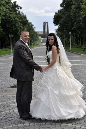 Vand rochie de mireasa