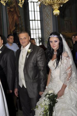 Vand rochie de mireasa