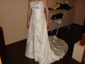 rochie mireasa deosebita
