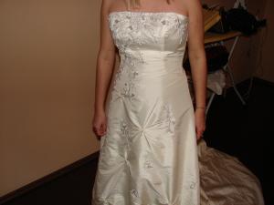 rochie mireasa deosebita