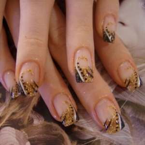 aplic unghii false si extensii gel