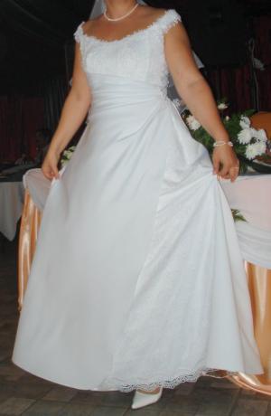 vand rochie de mireasa