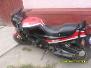 vand yamaha fzr 750  af 1994 119 cp pret 900euro usor negociabil