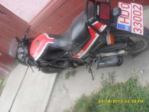 vand yamaha fzr 750  af 1994 119 cp pret 900euro usor negociabil