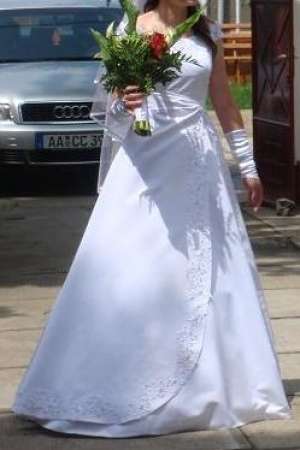 vand rochie de mireasa