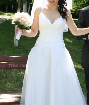 Vand rochie mireasa