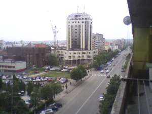 2 cam,     ultracentral,     Deva,     b-dul Decebal,     Mall,     piata