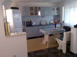 vand casa mansardata