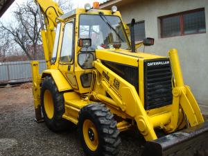 INCHIRIERE BULDOEXCAVATOR CAT 428 B 4x4