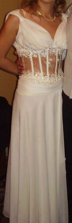 Vand rochie de mireasa Agnes Toma