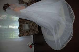 vand  rochie de mireasa demetrios