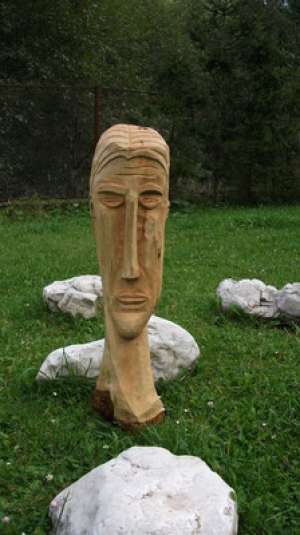 Vand sculpturi din lemn