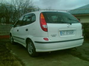 Vind Nissan Almera Tino