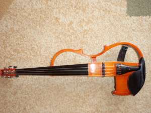 vioara yamaha ev 205