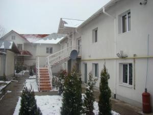 Vand teren + imobile in Targoviste,   Dambovita