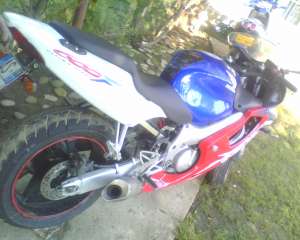 vand honda cbrf 600