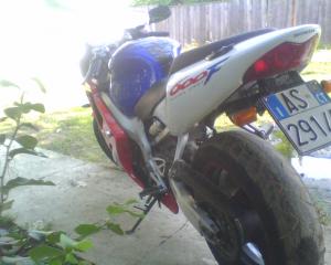 vand honda cbrf 600