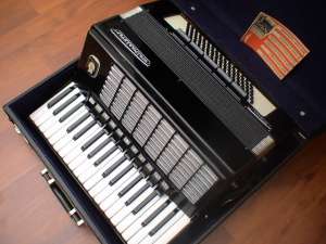 Vand Acordeon Weltmeister Stella 96 basi / schimb cu korg pa800 sau pa2xpro