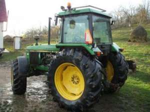 Tractor JOHN DEERE 3040