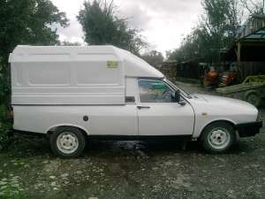 VAND Dacie Papuc , an fabricatie 1998, cu cobar din fibra de sticla originala ,   tinuta numai in ga