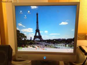 PC Complet (PC + Monitor BenQ 17" + Sistem 5.1 Creative )