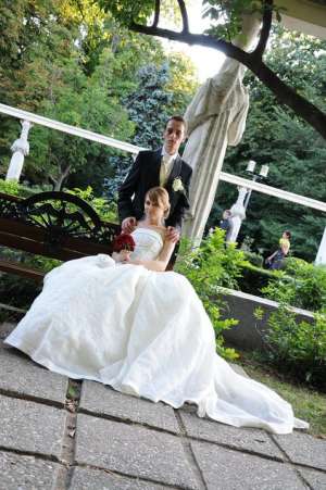 Vand rochie de mireasa