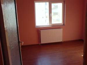 Schimb sau vand apartament 4 camere cu auto sau imobiliare Bucuresti ori imprejurimi
