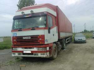 vand , cap tractor  si remorca urgent