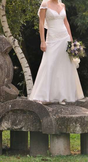 Vand rochie mireasa