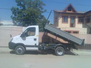 caut de lucru am masina iveco basculabila, transport si marfa orice, k nu am de munca