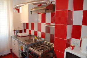 2 camere 70 mp,       Titan,       zona Ilioara