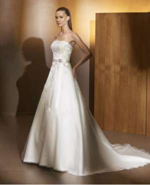 Vand rochie de mireasa marca Atelier Diagonal - pret negociabil