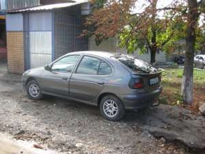dezmembrez renault megane 1.9 diesel