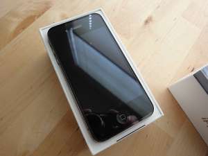 BUY 2 GET 1 FREE APPLE IPHONE 4G UNLOCKED FACTORY SEALED.