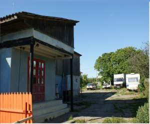 falticeni 2200mp teren cu vila si diverse anexe