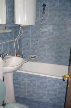 Ofer spre inchiriere apartament cu 2 camere,  complet mobilat si utilat