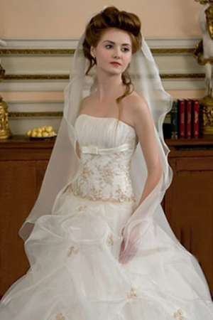 Vand rochie de mireasa crem Coralina Calin Events