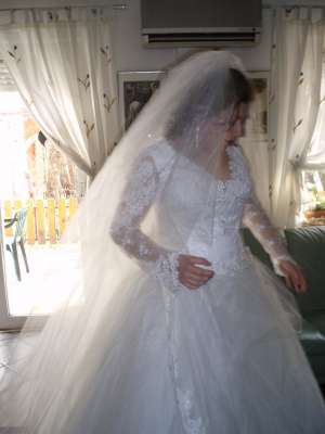 vand rochie mireasa Agnes Toma
