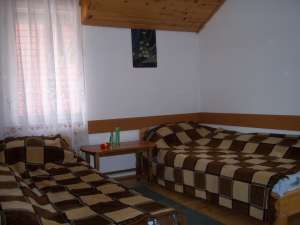 INCHIRIEZ 3 CAMERE