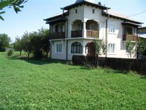 Particular vand/schimb/inchiriez vila Pitesti