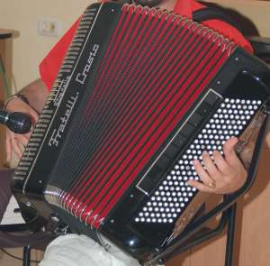 V�nd sau schimb acordeon italian!