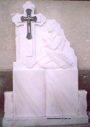 monumente funerare marmura-granit-simeria