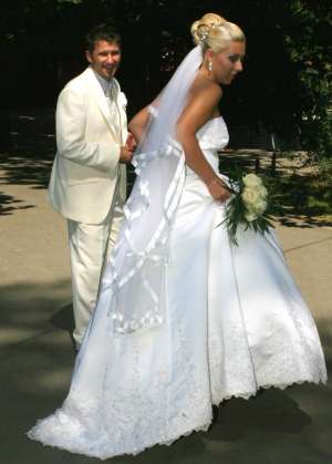 vand rochie de mireasa