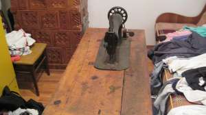 masina de cusut sienger veche de peste 200 de ani