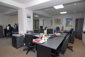 Vanzare sediu birouri firma Piatra Neamt