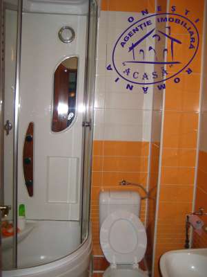 Ap. 3 camere decomandat in Onesti