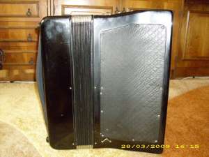 Vand acordeon weltmeister S4,  120 basi.